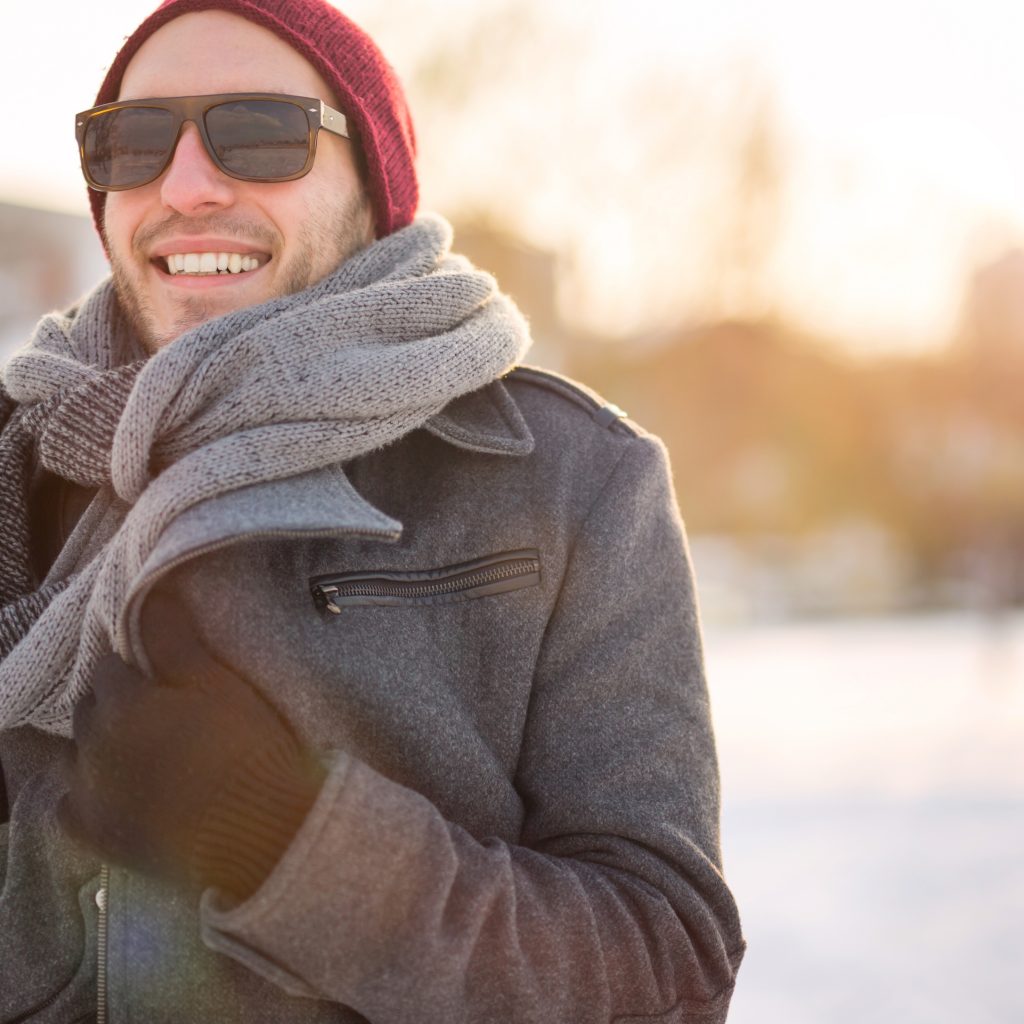 5 reasons to wear sunglasses in the winter