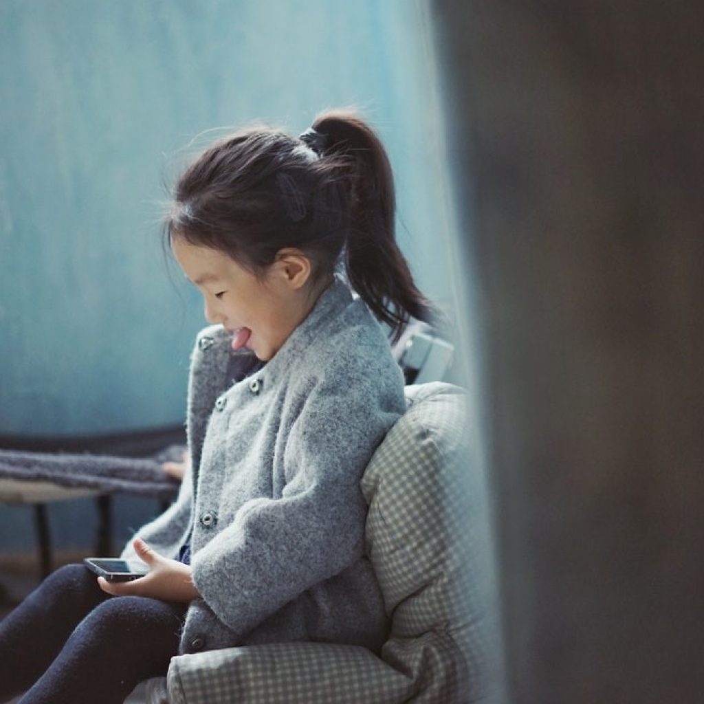 screen time leading to dry eyes in kids